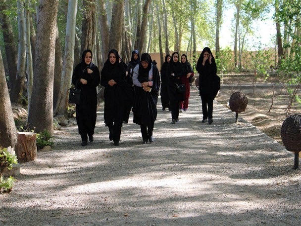 تصاویر/ اردوی یک روزه بانوان شاغل در شهرداری یزد