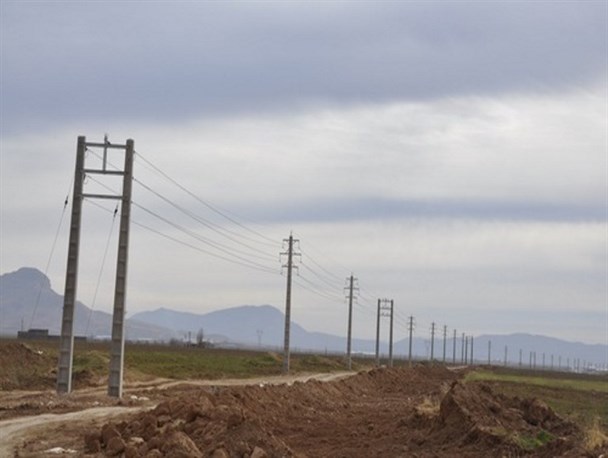 غبار جاده های خاکی بر تن روستاهای جاسک/ پروژه احداث راه روستای پرکوه در پیچ و خم تامین اعتبارات ماند