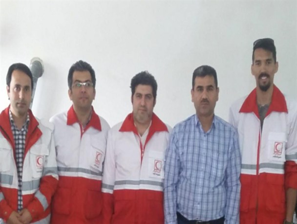 هدیه فرهاد قائمی به کودک بیمار کلاله ای+تصاویر