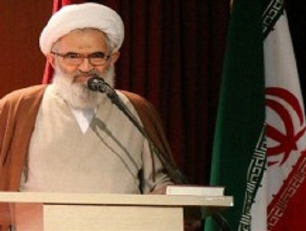 شهدا نرفتند که ما با آمریکا ارتباط برقرار کنیم/دولت خروج ارز از کشور را به حداقل برساند