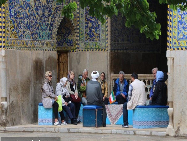 حال و هوای مدرسه ناصریه اصفهان با حضور گردشگران خارجی/ تصاویر