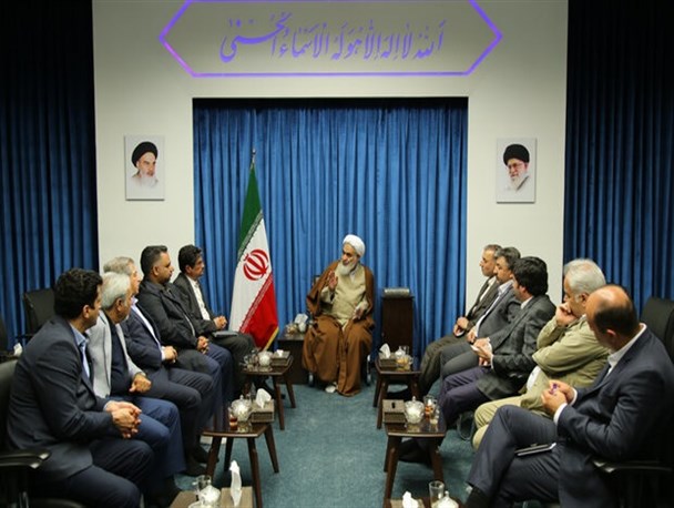 جامعه از رفتارهای باندی و جناحی لطمه‌های بسیاری دیده است