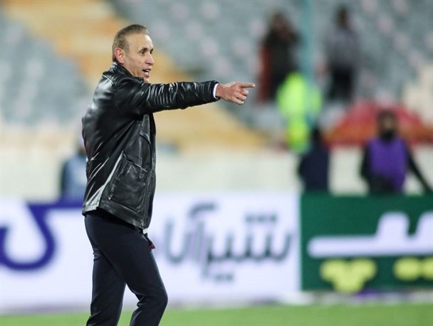 گل‌محمدی: استقلالی ها زیاد حرف می زنند و گاف می دهند/ هدف داور دربی نبردن پرسپولیس بود