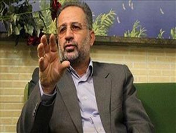 تیم مذاکره کننده حق ندارد از جانب خودش به آمریکایی ها قول اجرای پروتکل الحاقی را بدهد/ آقایان عقب نشینی های خود را در قالب نرمش قهرمانانه توجیه می کنند