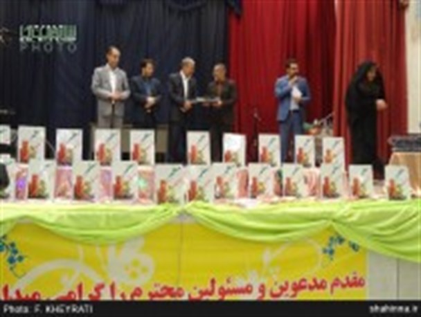 معلمان برتر دوره ابتدایی شاهین شهر تجلیل شدند