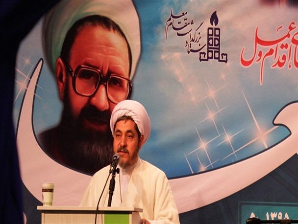 در برخی از زمینه ها در آموزش و پرورش کم کاری‌هایی شده است