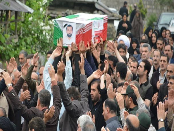جانباز قهرمان حاج محمود محمدآبادی در بقعه سیدوارستان سیاهکل آرام گرفت+ تصاویر