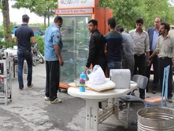 جمع‌آوری دکه‌های غیرمجاز پارک کوثر نهاوند