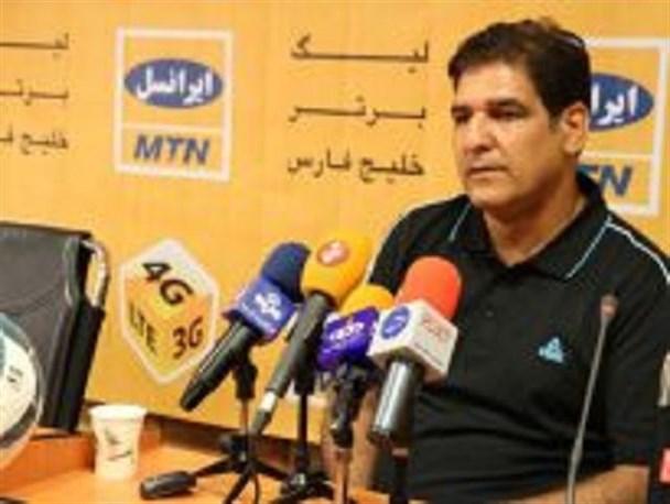 فوتبال خراسان روزبه‌روز در حال نابودی است