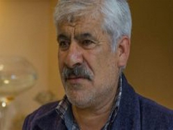 حاضر نیستم شغلم را عوض کنم/ مجلس عروسی و عیادت مریض نمی‌روم/کف دست مردگان پولدار را هم که می شویم خالی است!