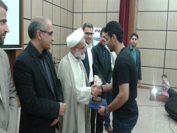 تقدیر از نخبه‌های ورزشی و جوان شهرستان رباط کریم