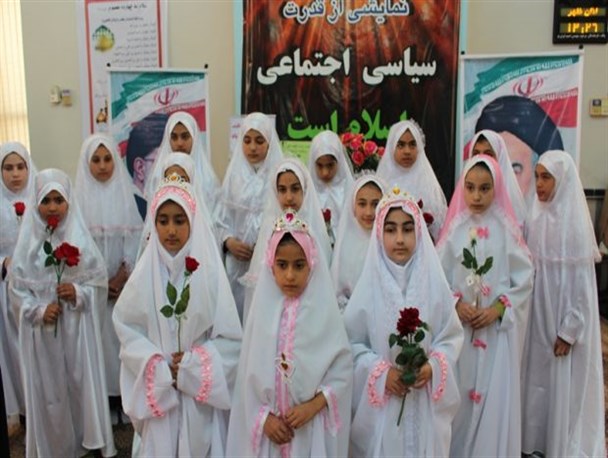 جشن تکلیف دانش‌آموزان دختر پلدشت برگزار شد