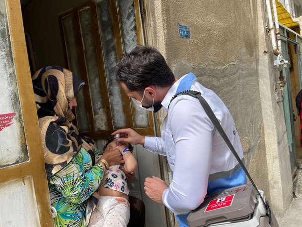 آغاز واکسیناسیون فلج اطفال اتباع خارجی در البرز