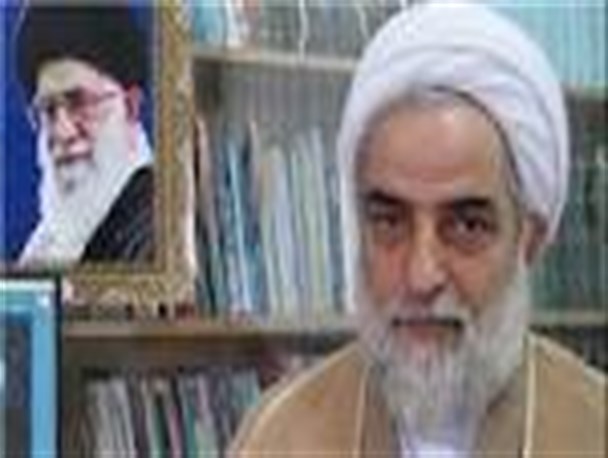 باید مواظب باشیم شخصیت امام مورد تحریف قرار نگیرد