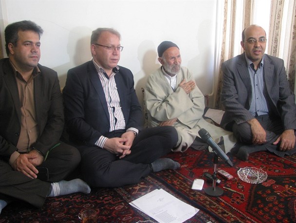 مسن ترین مستمری بگیر کشور در زنجان/تصاویر