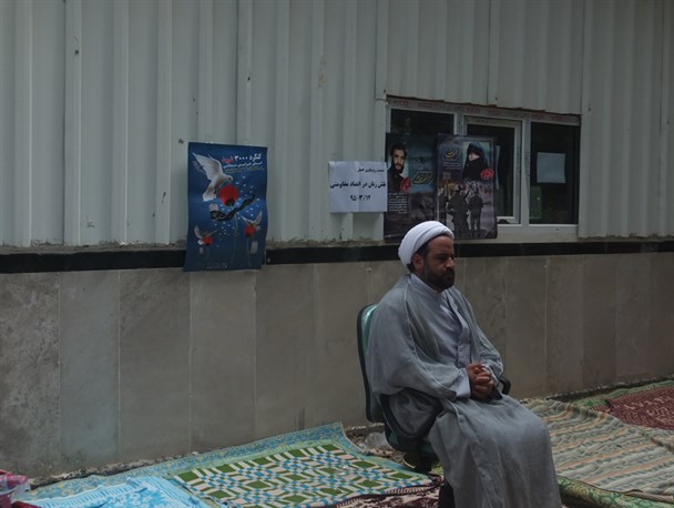 از نقش های مهم زنان در اقتصاد مقاومتی تربیت فرزندان با روحیه ی جهادگر اقتصادی است
