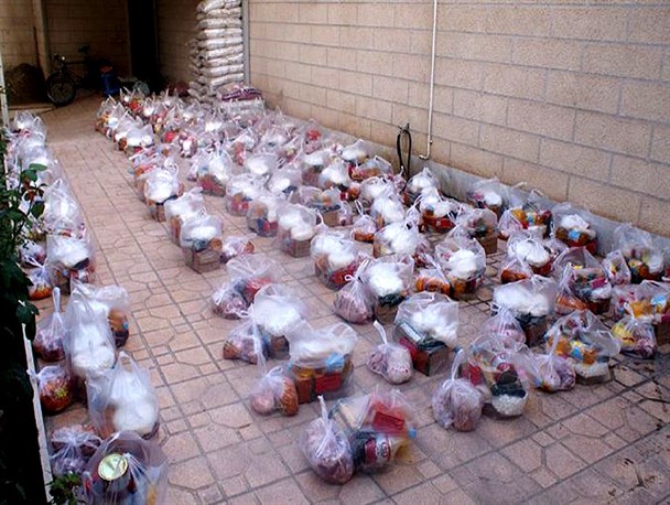 100 بسته غذایی به همت خیرین در بین نیازمندان شهرستان میانه توزیع شد
