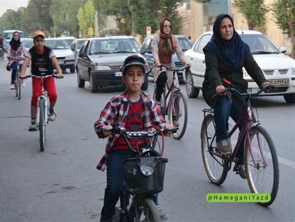 «ولنگاری فرهنگی»همین جاست! بیخ گوشمان! در دارالعباده!
