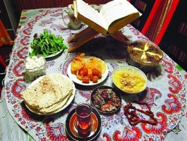 وقتی که دانش آموزان مروجین فرهنگ زیبای رمضان می شوند/ گسترش سفره های افطار ساده گامی در جهت جلوگیری از اسراف