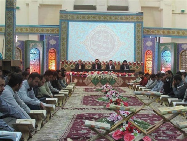 مراسم جمع خوانی و جز خوانی قرآن کریم در حسینیه ثارالله خرم‌آباد افتتاح شد