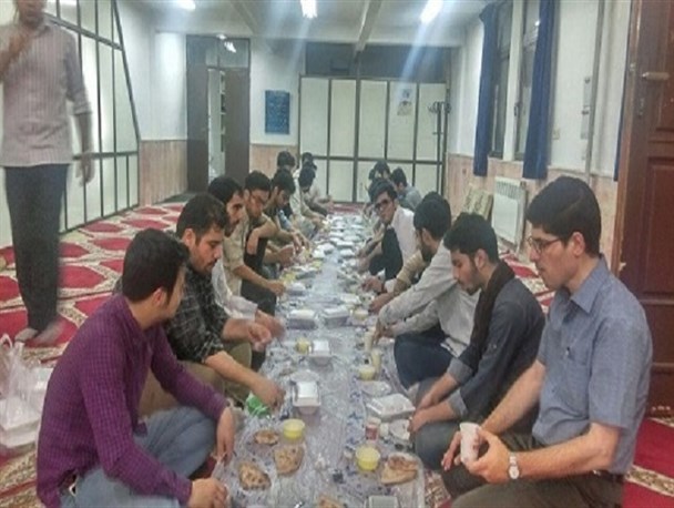 دانشجویان مهمان خوان کرم، کریم اهل بیت شدند