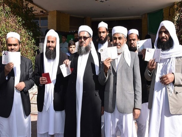 مشکلات معیشتی نباید در عزم و اراده ملی و مذهبی تاثیری بگذارد/ تنها راه حل مشکلات فعلی؛ شرکت در انتخابات است