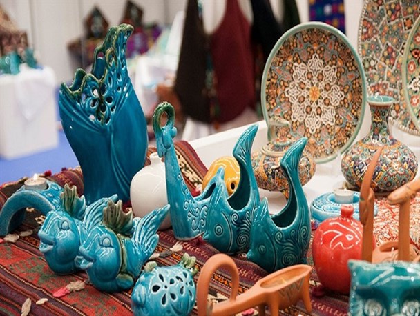 عشق به هنرصنایع دستی عشق به زندگی است / اشتغال پایدار با حمایت از صنایع دستی