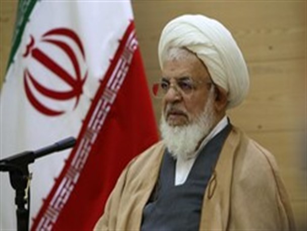 متولیان فرهنگی نهج البلاغه را در فضای مجازی نشر دهند