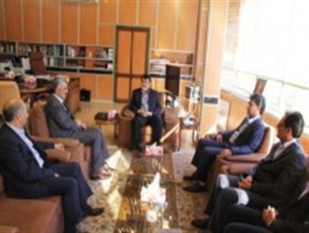 استاندار ایلام: بانک ها یکی از موانع توسعه و سرمایه گذاری در استان ایلام هستند