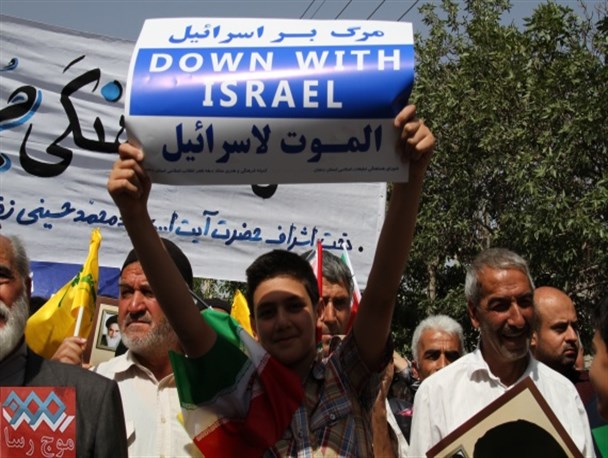 روز قدس روز کوبیدن مشت بر دهان یاوه گویان است