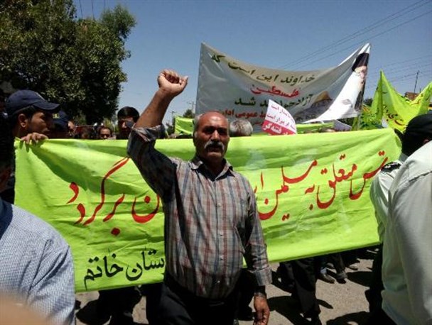 فریاد مرگ بر آمریکا و مرگ بر اسرائیل در آسمان شهرستان خاتم طنین انداز شد