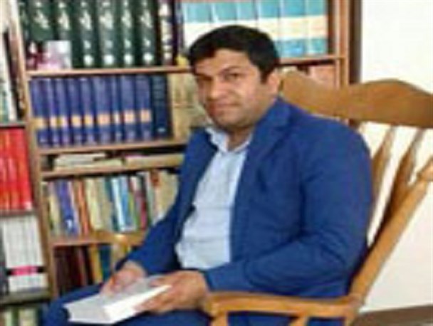 یک نویسنده باید بر اساس نیاز روز بنویسد