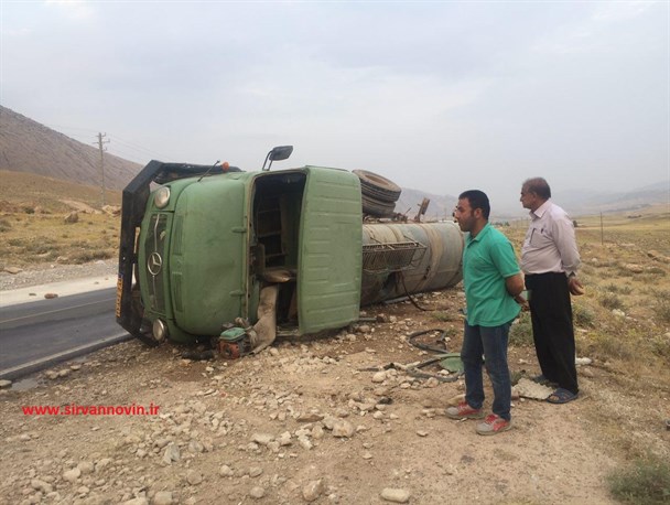 واژگونی یک دستگاه تانکر آب در سیروان