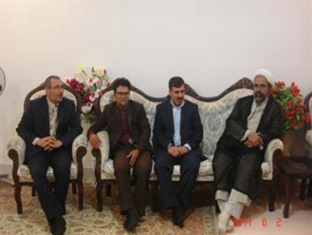 دیدار با خانواده شهدا در بین مسئولین ایجاد روحیه کار و تلاش مضاعف می‌کند