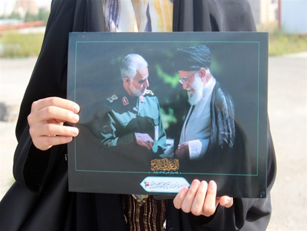 همایش پیاده روی دانشجویان دختر انقلابی در اردبیل + عکس