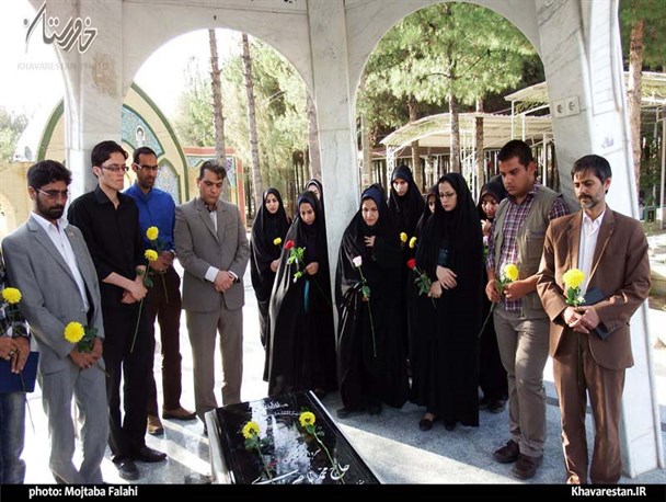 قلم خبرنگاران در گلزار شهدای بیرجند آرام گرفت