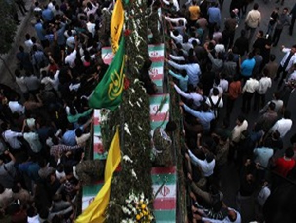 غواصی شهیدان در دریای عشق و اشک کرمانیان