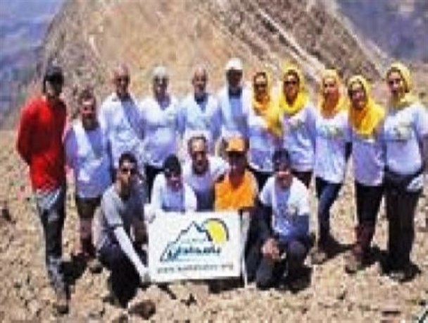 صعود کوهنوردان بابلسری به قله «قاش مستان»