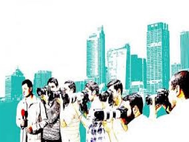 خبرنگاران نبض تپنده جامعه هستند