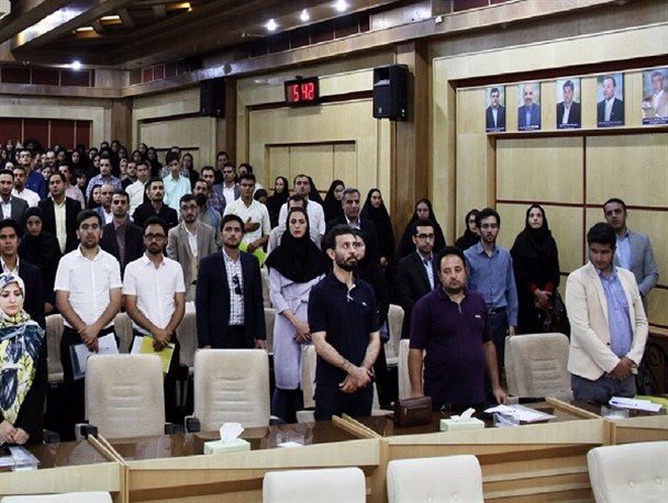 محفلی به نام جوانان به کام منفعت‌طلبان سیاسی/ بازهم حمایت از فتنه‌گران بر مشکلات جوانان چربید!
