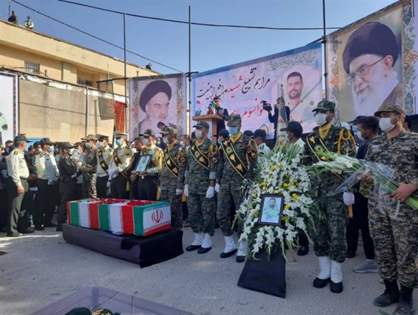 مراسم تشییع پیکر شهید مدافع امنیت "یاسر طاهری" در ایوان