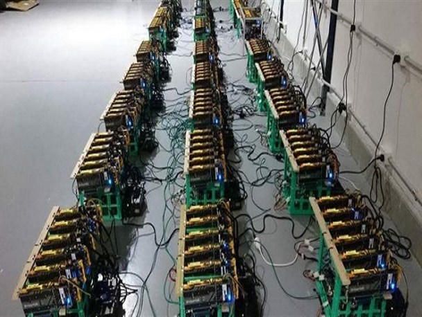 کشف مزرعه بیت کوئین غیرمجاز در بروجرد/ ۳۳ دستگاه ماینر کشف شد