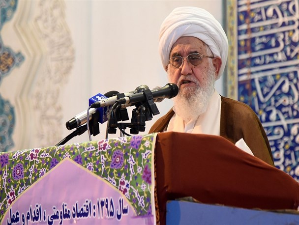 حج بدون برائت از مشرکین عبادتی بی روح است / دنیای اسلام باید آل سعود را از کعبه دور بیاندازد