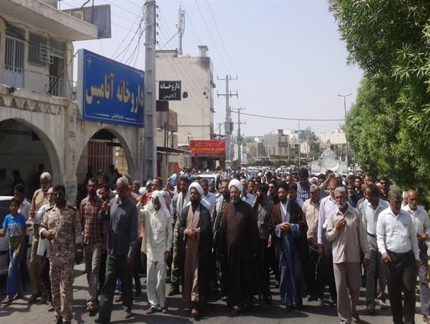 نمازگزاران مینابی جنایات آل سعود را محکوم کردند