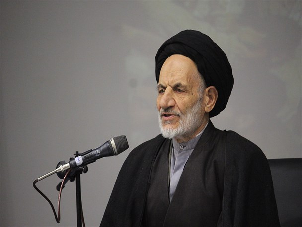 باید امام علی(ع) را به عنوان مبنای دینی مذهبی بشناسانیم