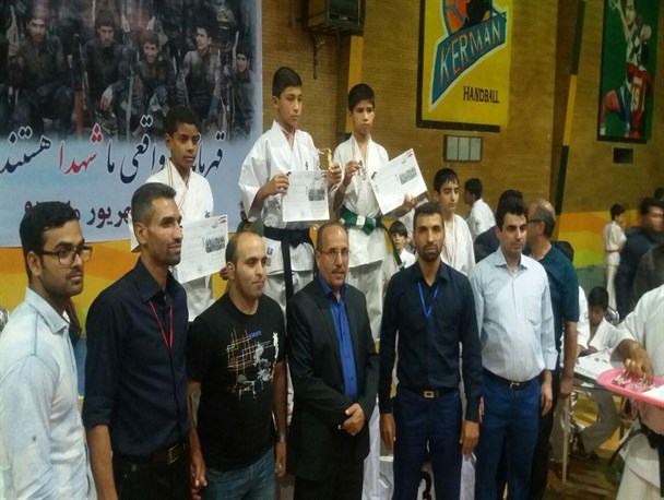 کسب مقام دوم تیمی کشور توسط آکادمی کیوکوشین امیری برخوار+ تصاویر