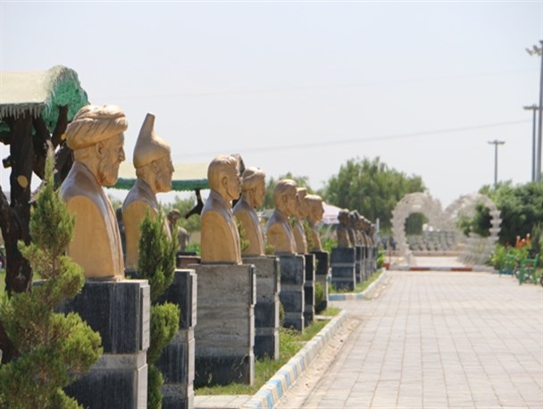 گشتی در پارک مشاهیر میاندوآب/ اینجا بوستان مفاخر ایران و‌ آذربایجان است+ تصاویر