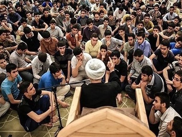 مبلغین در تشریح فلسفه قیام امام حسین (ع) و جذب جوانان بکوشند