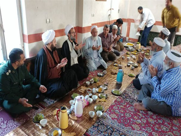 قرآن خوانی و خیرات برادران اهل سنت برای امام حسین (ع) در روز عاشورا