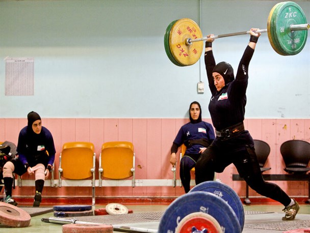 برگزاری مسابقات وزنه برداری نوجوانان دختر قهرمانی کشور با حضور ۲۳ تیم